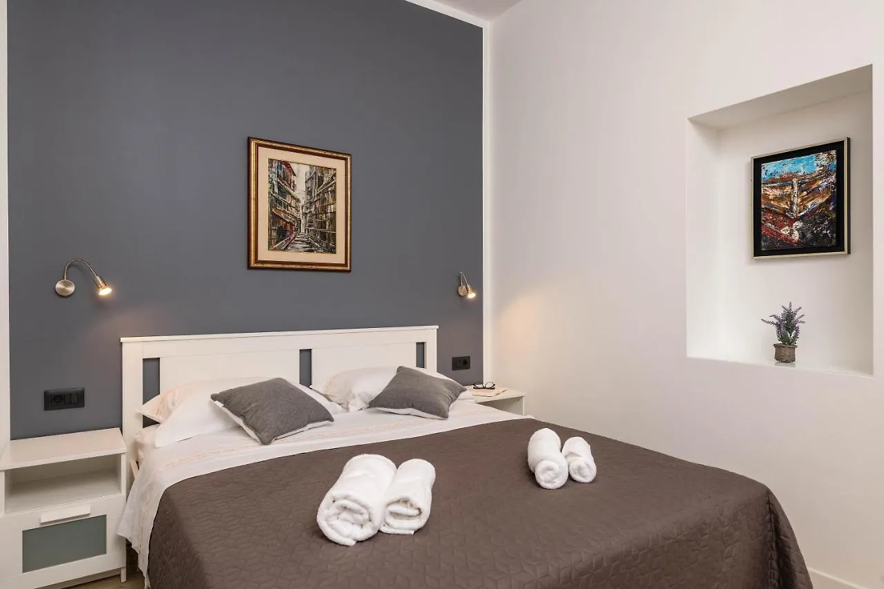 Alpe Mar Apartment Rovinj 0*,